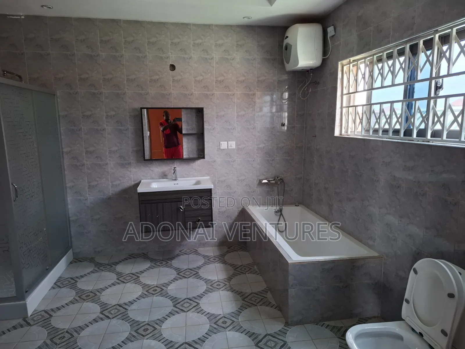 6bdrm House in Santasi Kokoben, Kumasi Metropolitan for rent