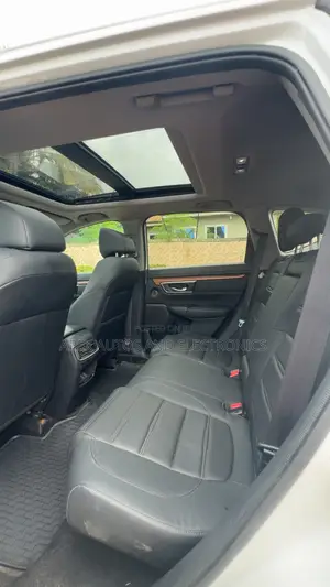 Honda CR-V Touring AWD 2019 White