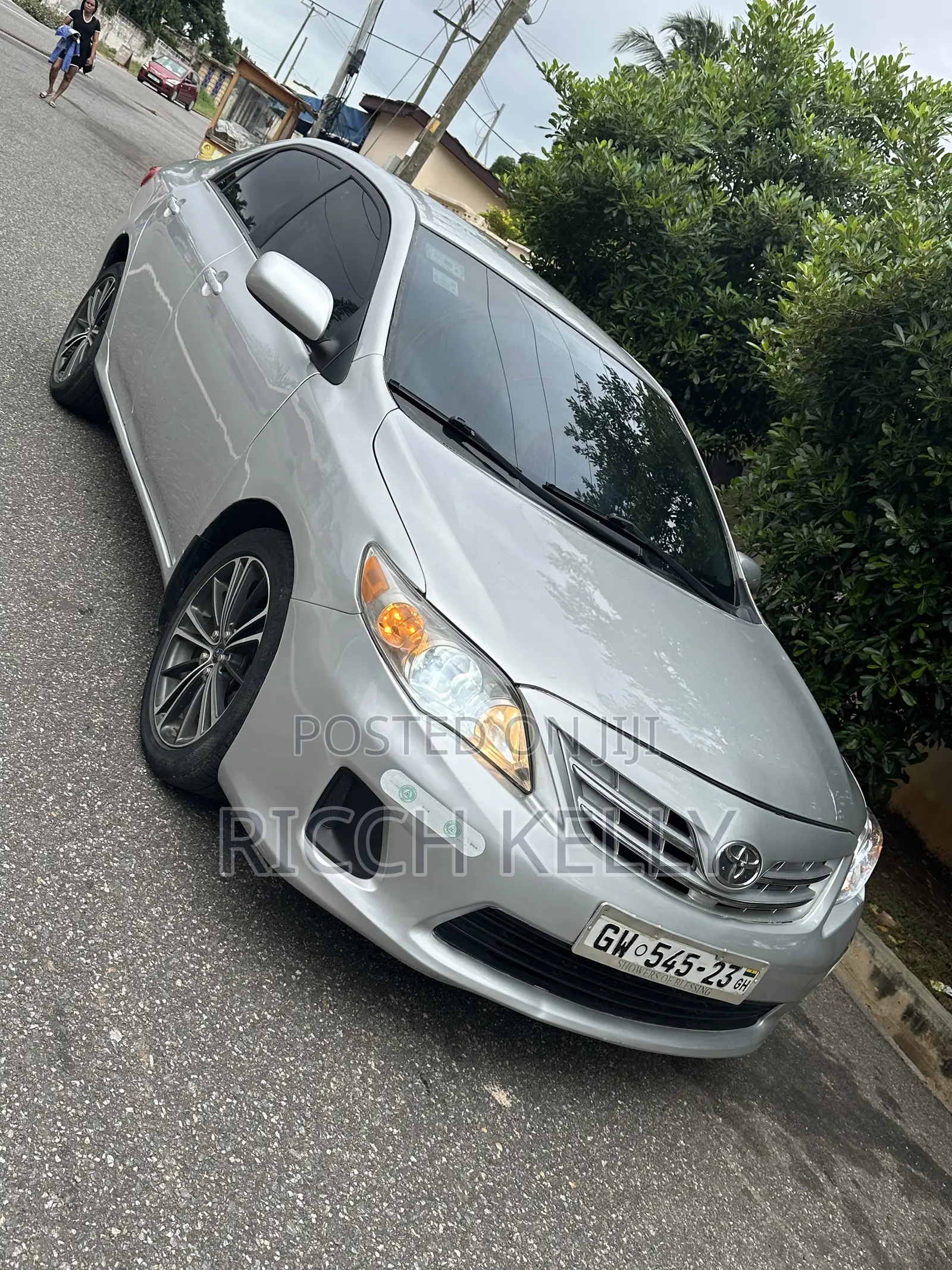 Toyota Corolla LE Special Edition 4dr Sedan (1.8L 4cyl 4A) 2013 Silver