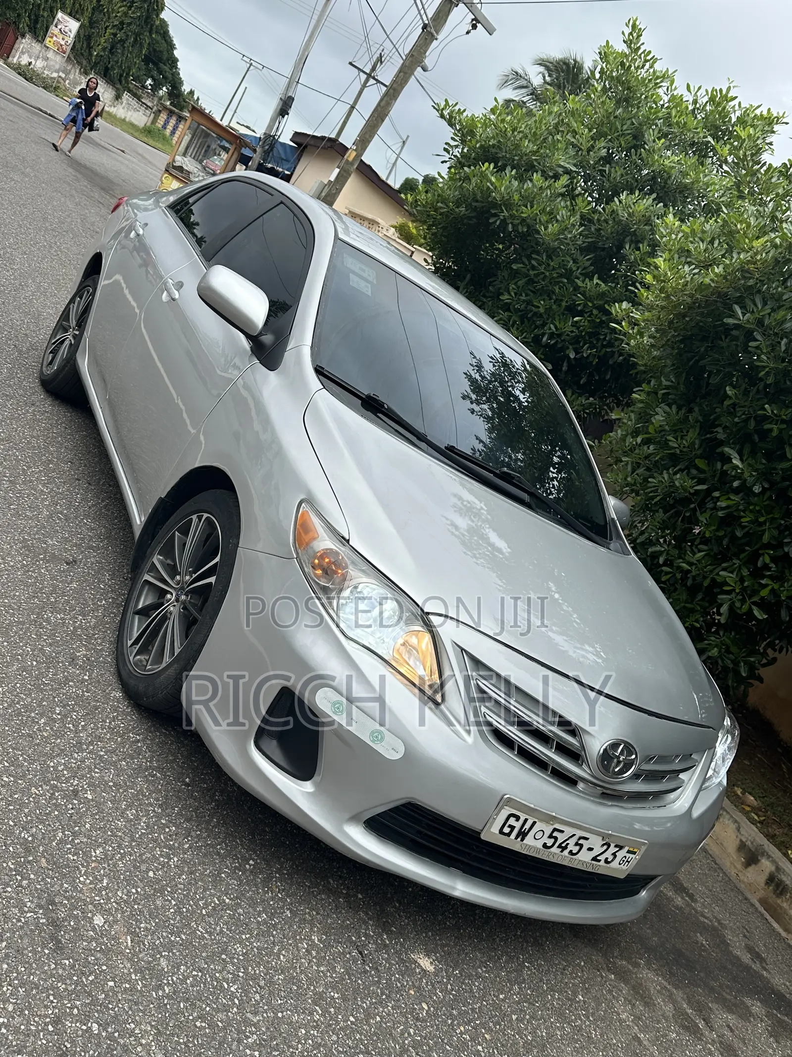 Toyota Corolla LE Special Edition 4dr Sedan (1.8L 4cyl 4A) 2013 Silver