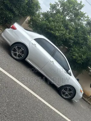 Toyota Corolla LE Special Edition 4dr Sedan (1.8L 4cyl 4A) 2013 Silver