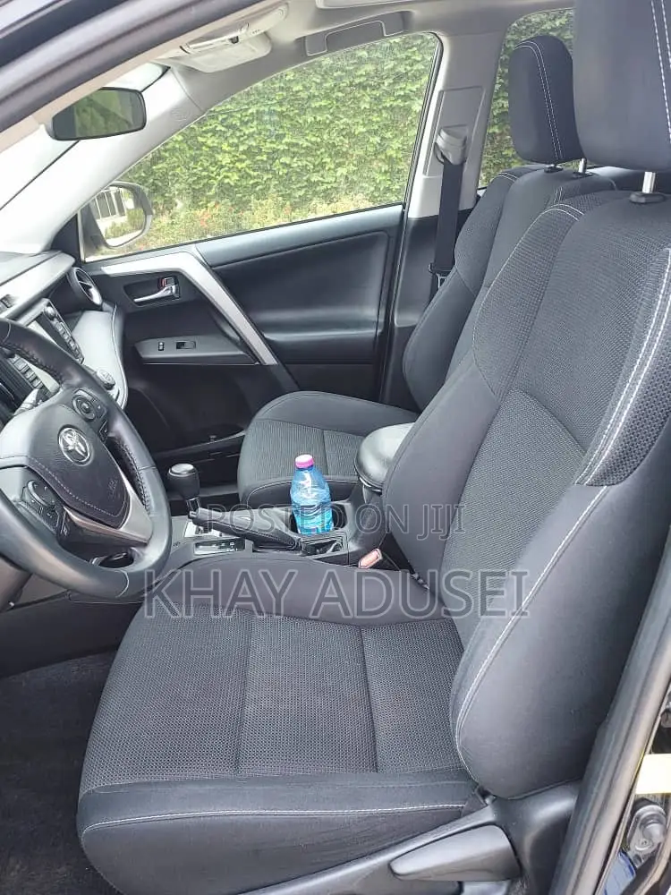 Toyota RAV4 XLE 4dr SUV AWD (2.5L 4cyl 6A) 2018 Black