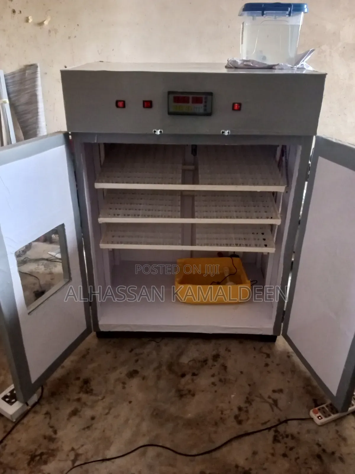 Eggs Incubator