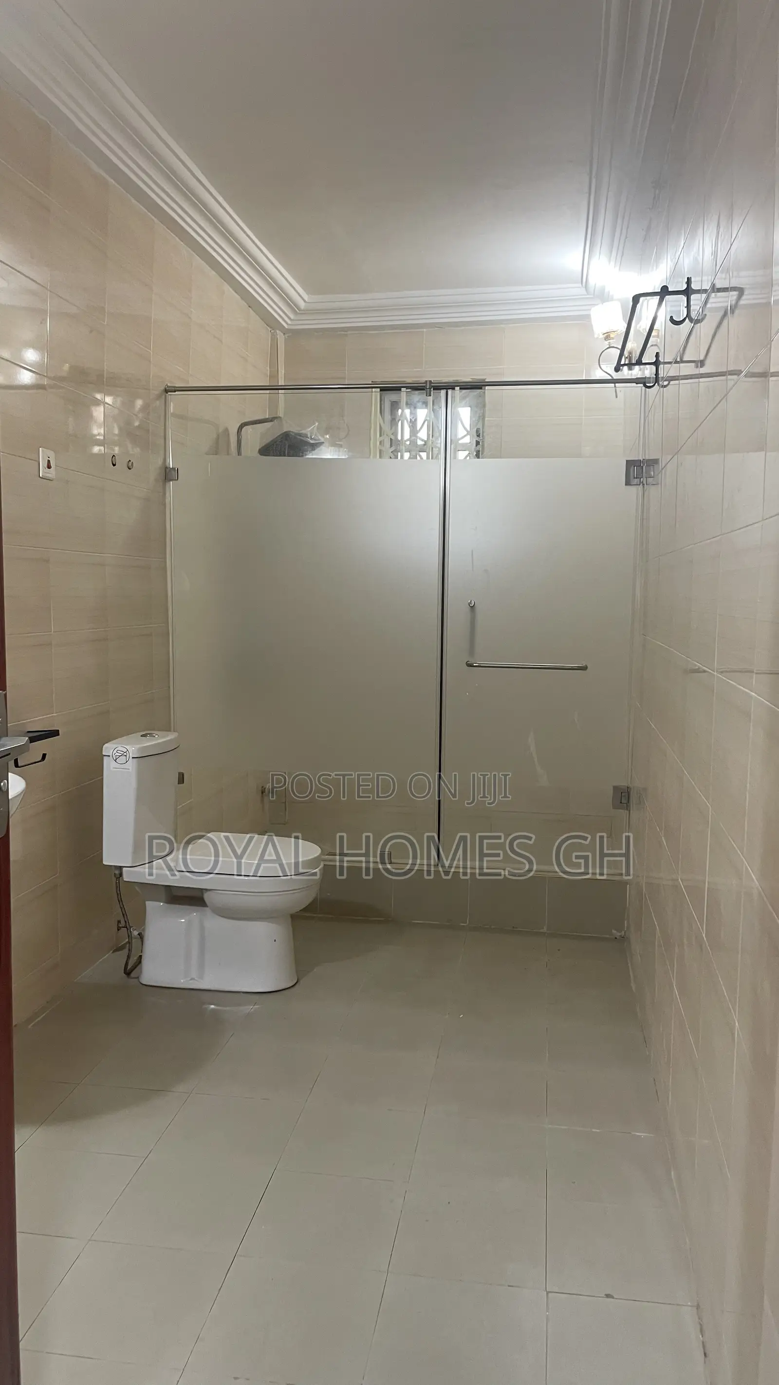 2bdrm Apartment in Royal Homes Gh, East Legon for rent