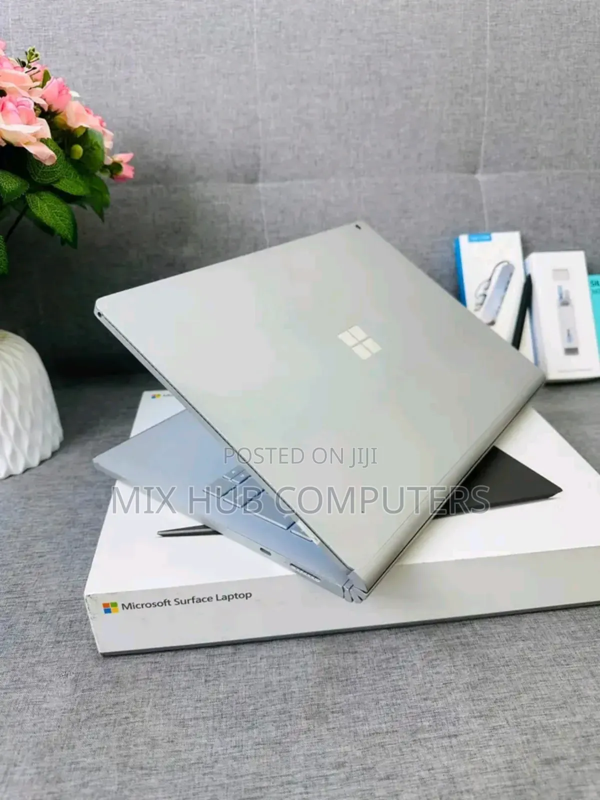New Laptop Microsoft Surface Book 2 8GB Intel Core i5 SSD 512GB