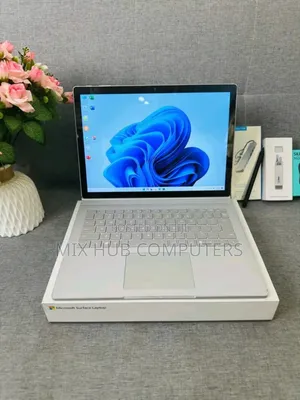 New Laptop Microsoft Surface Book 2 8GB Intel Core i5 SSD 512GB