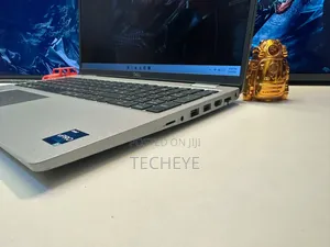 Laptop Dell Latitude 5530 16GB Intel Core i7 SSD 1T