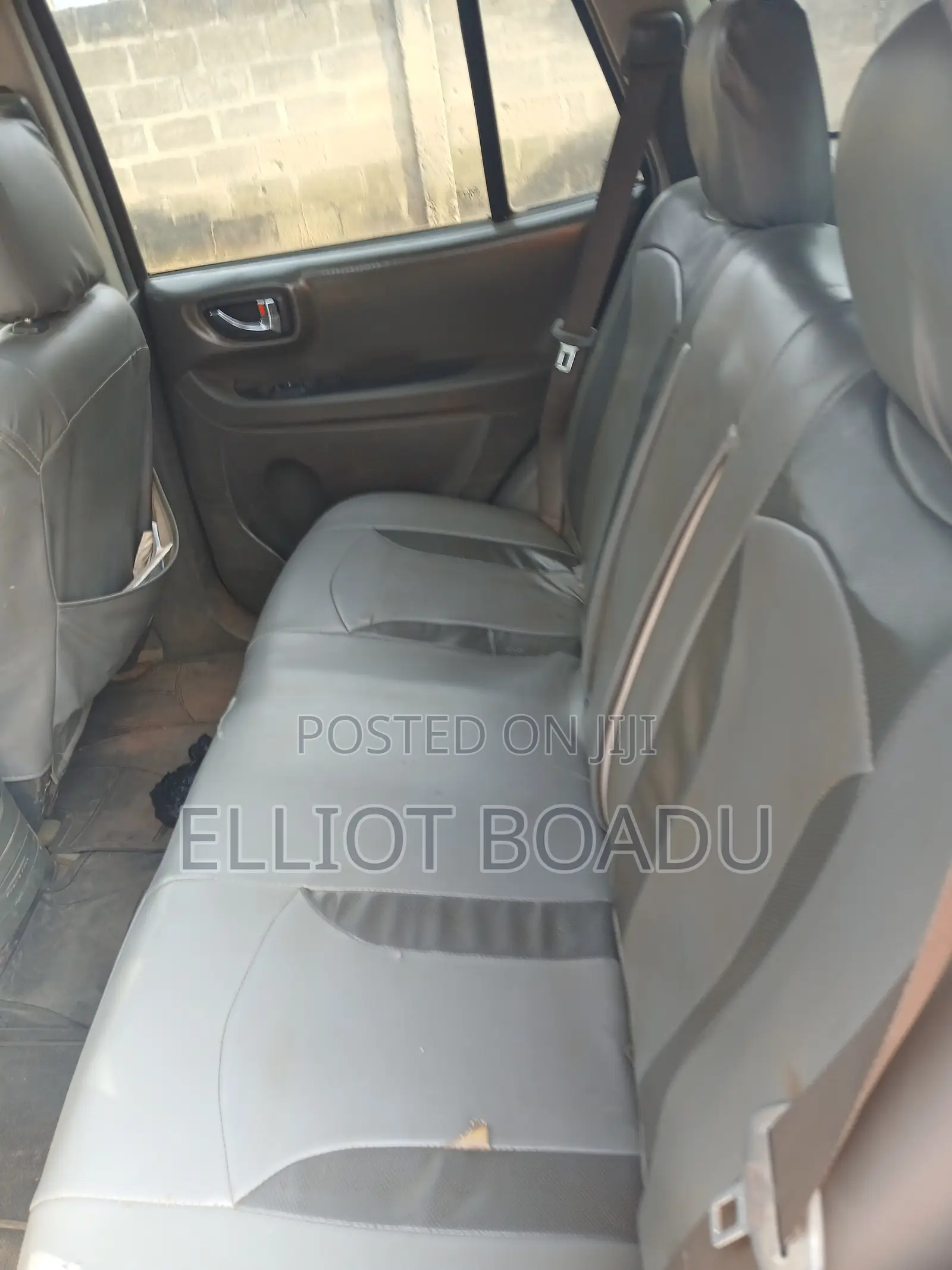 Hyundai Santa Fe 2011 Burgundy