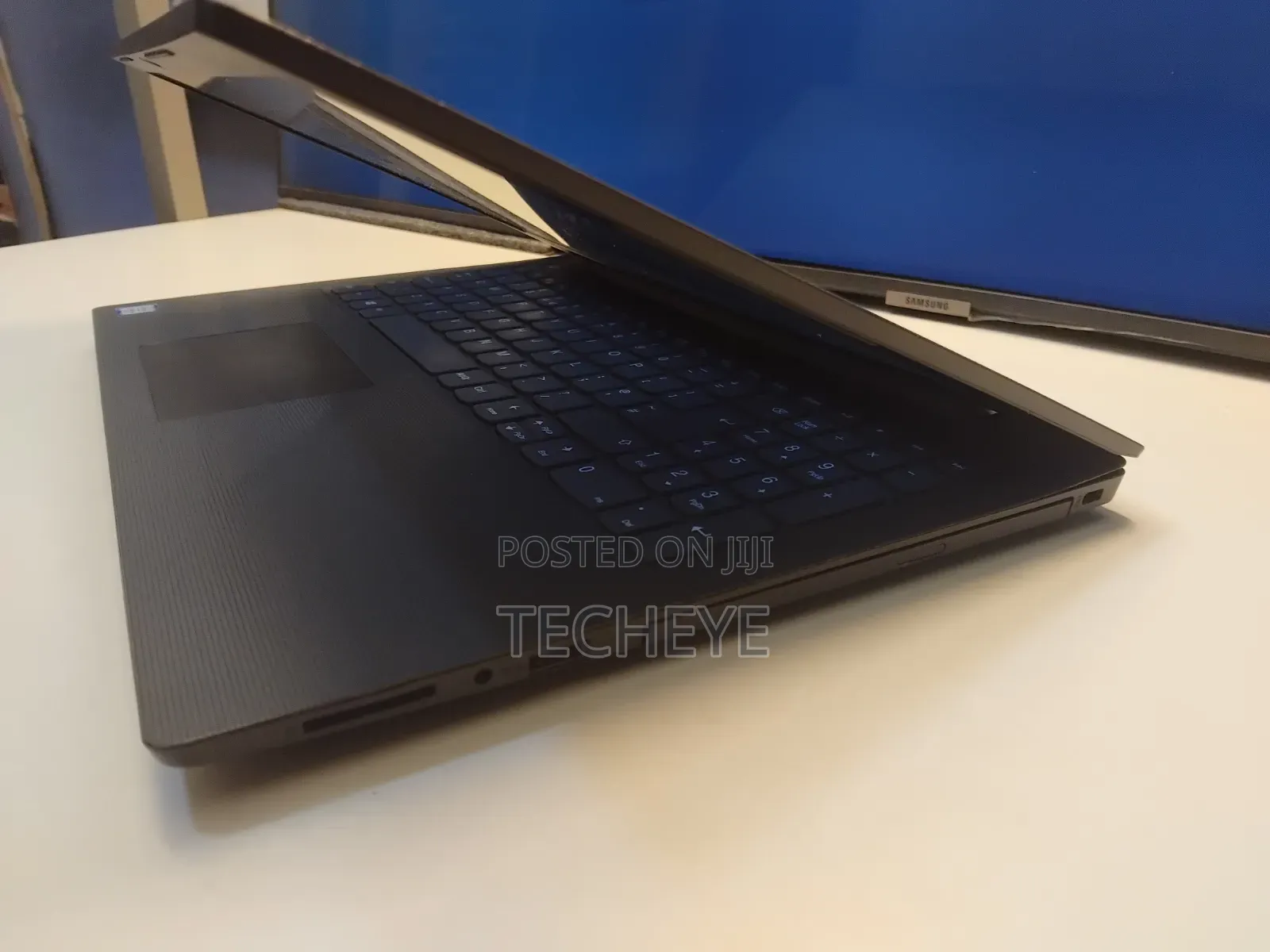 Laptop Lenovo V130-15IKB 8GB Intel Core i5 SSD 128GB