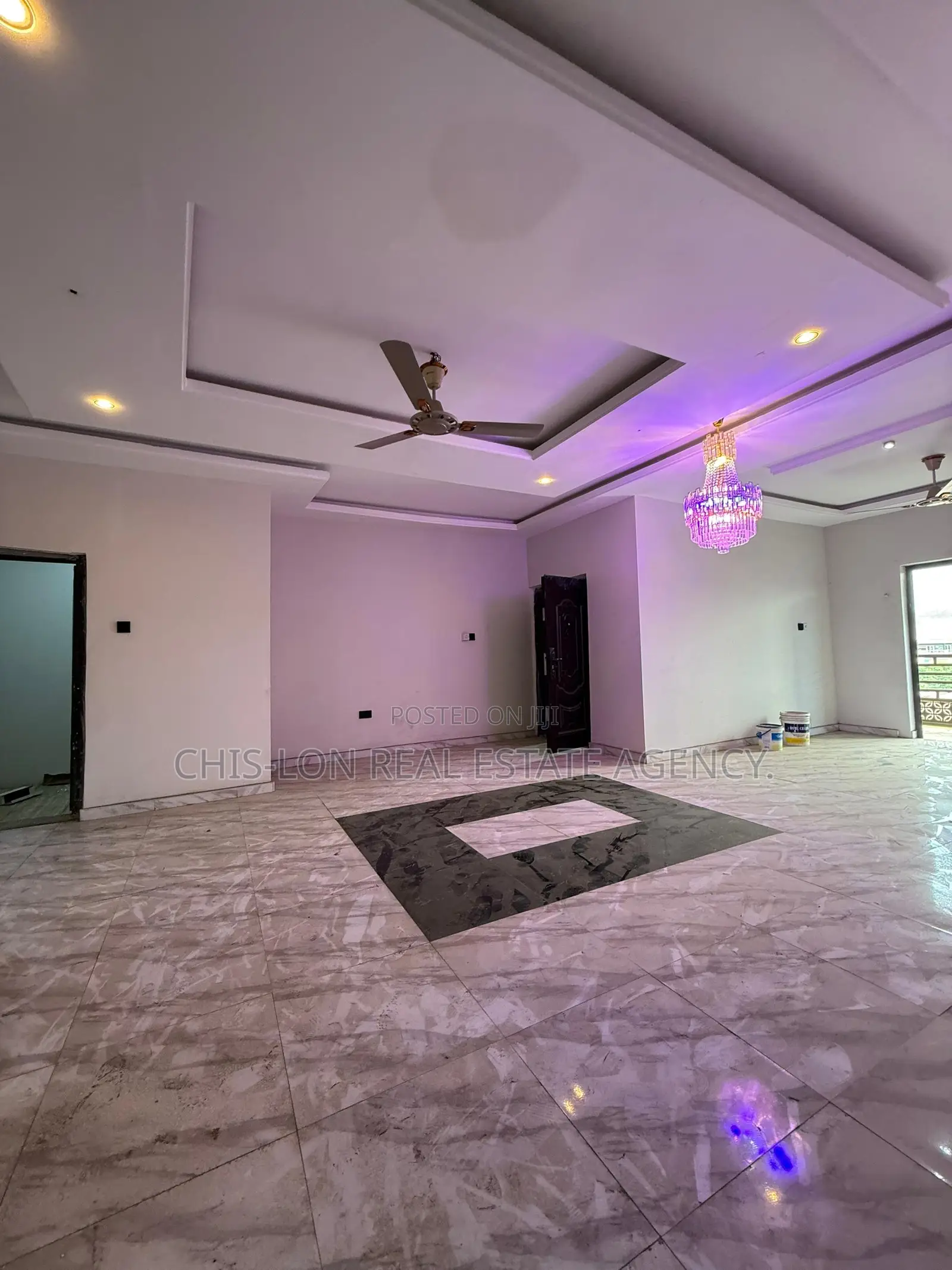 3bdrm Apartment in West Hills Mall Area for rent