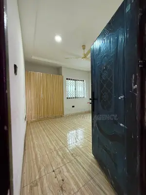3bdrm Apartment in West Hills Mall Area for rent