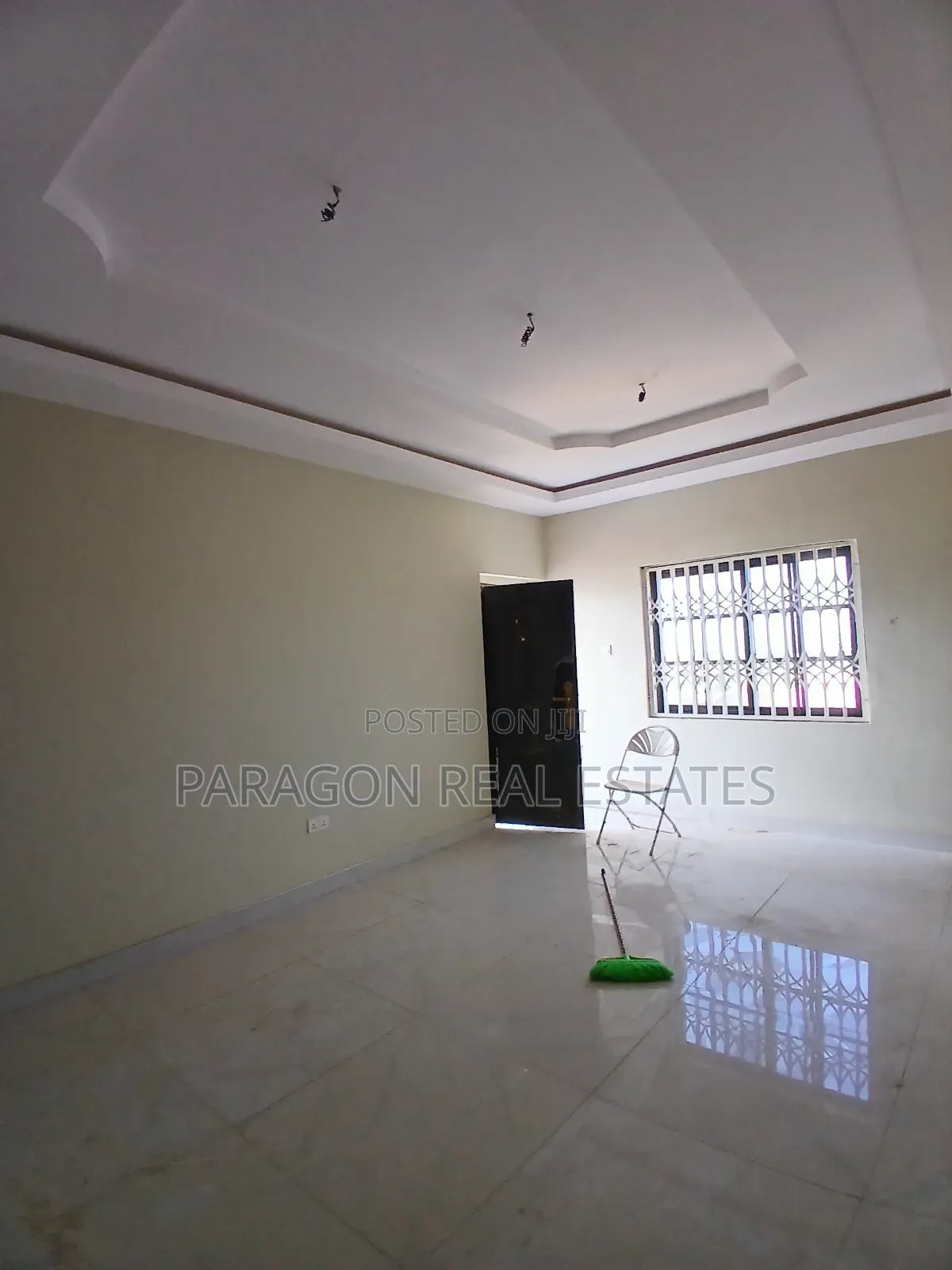 1bdrm Apartment in West Hills Mall Area for rent