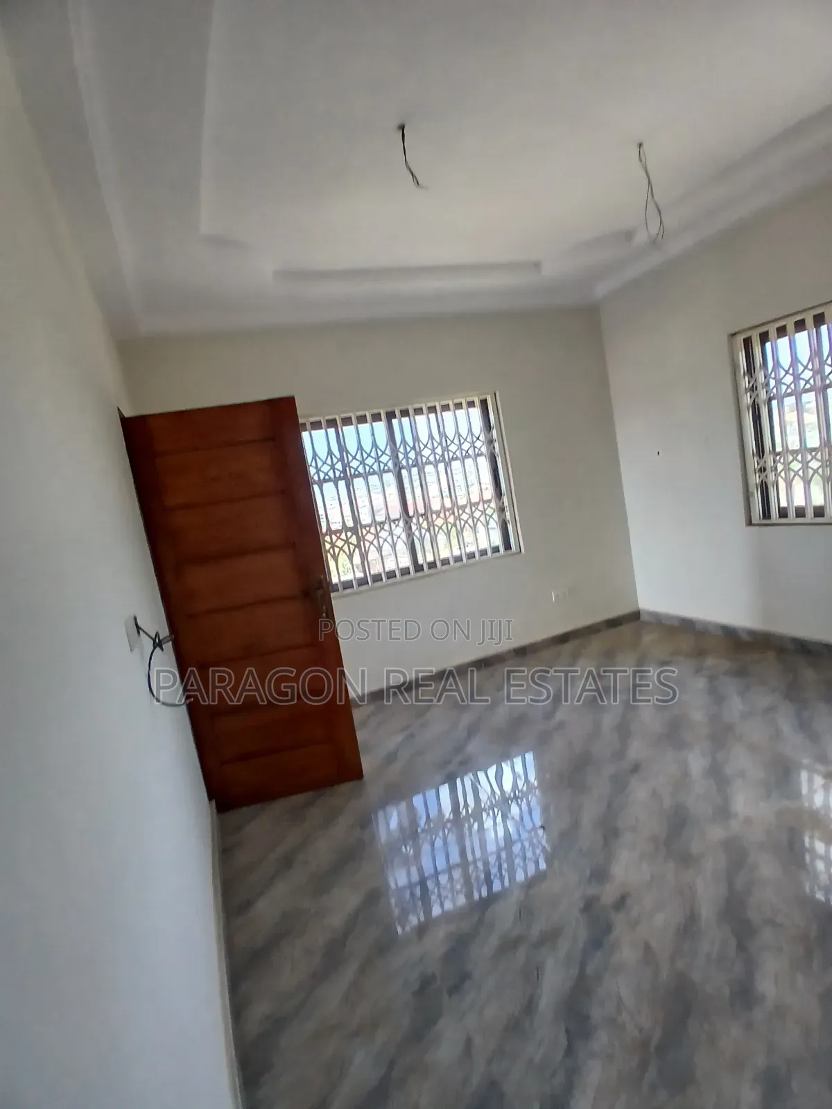 1bdrm Apartment in West Hills Mall Area for rent