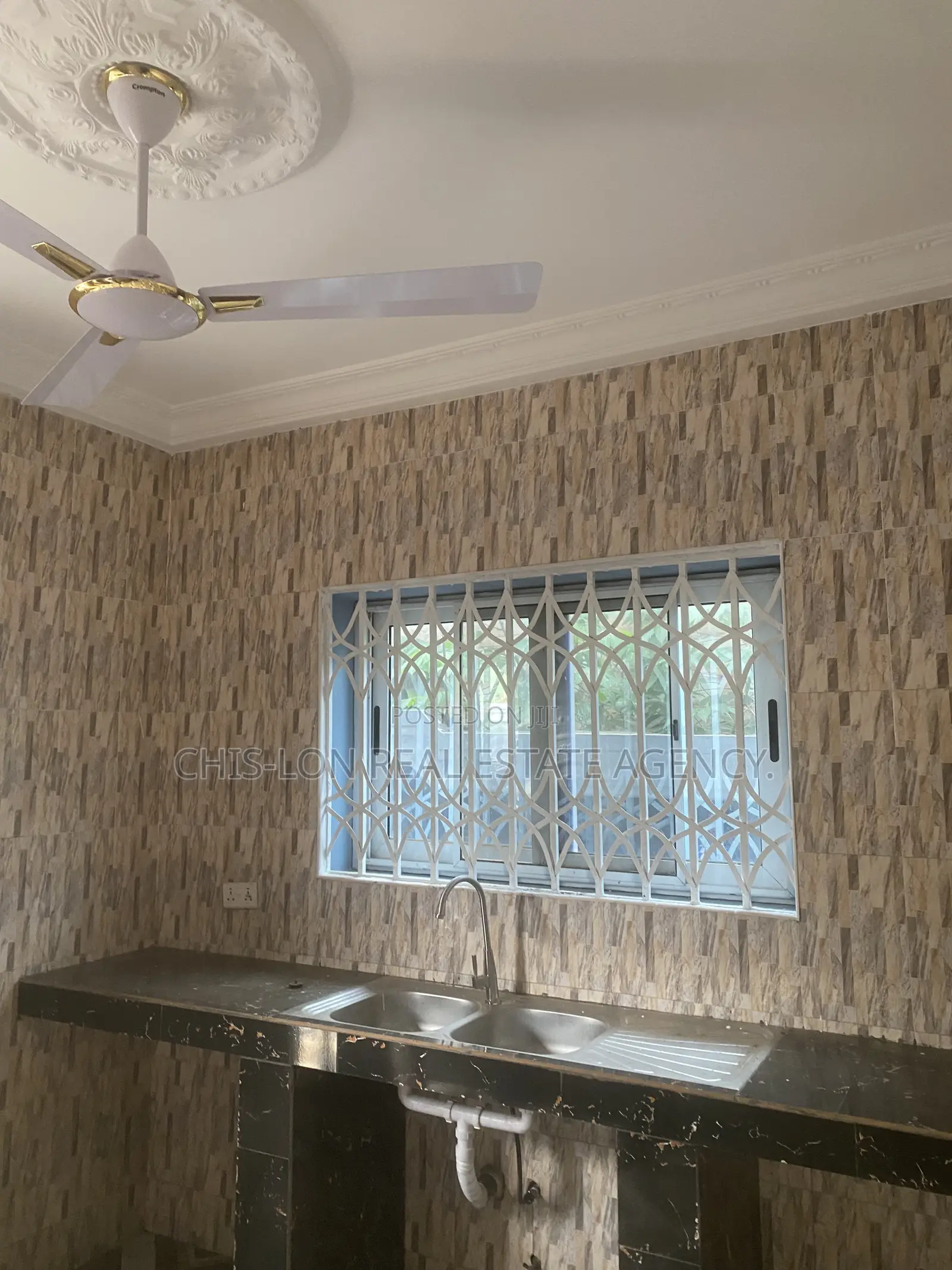 3bdrm Apartment in Kasoa Nurses, Adam Nana for rent