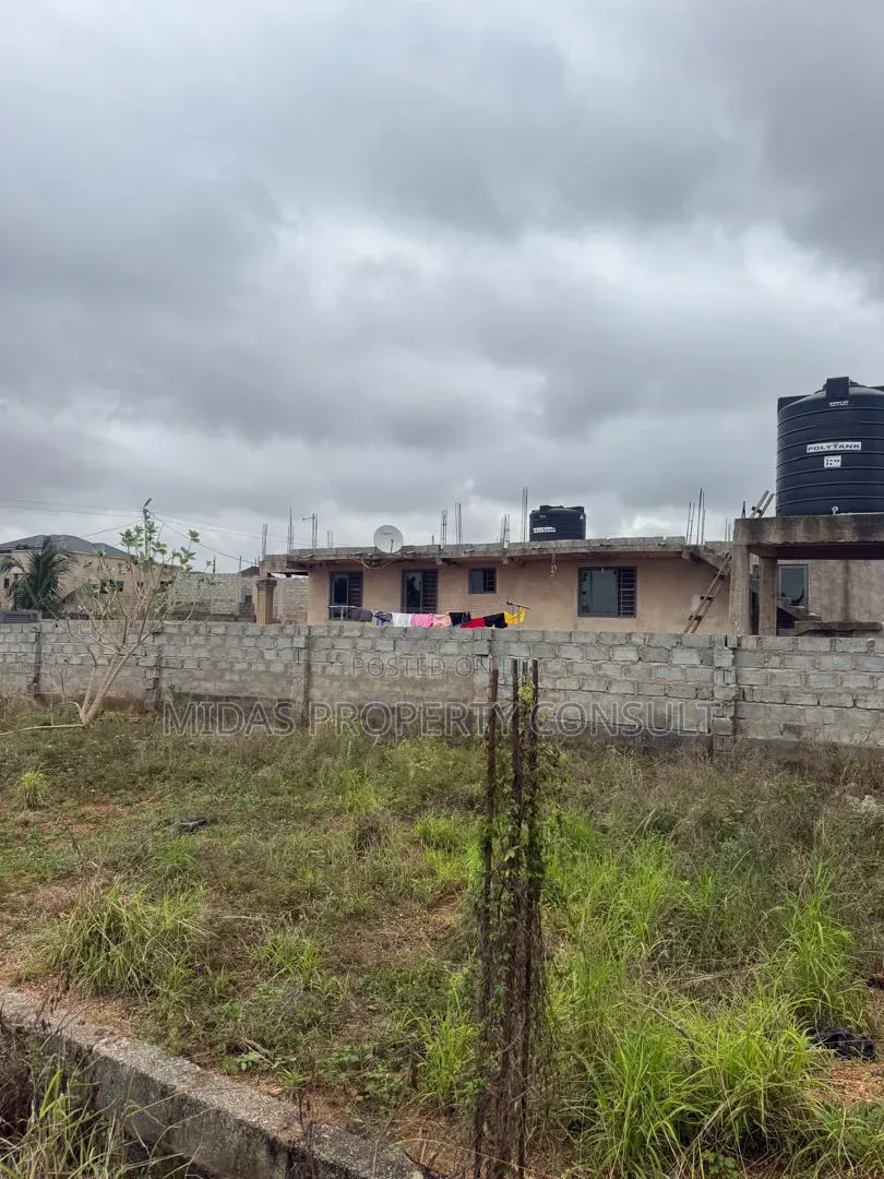 70x100ft Land With a Footing for Sale at Amrahia