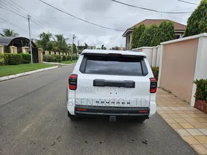 Toyota 4-Runner SR5 4WD 2025 White