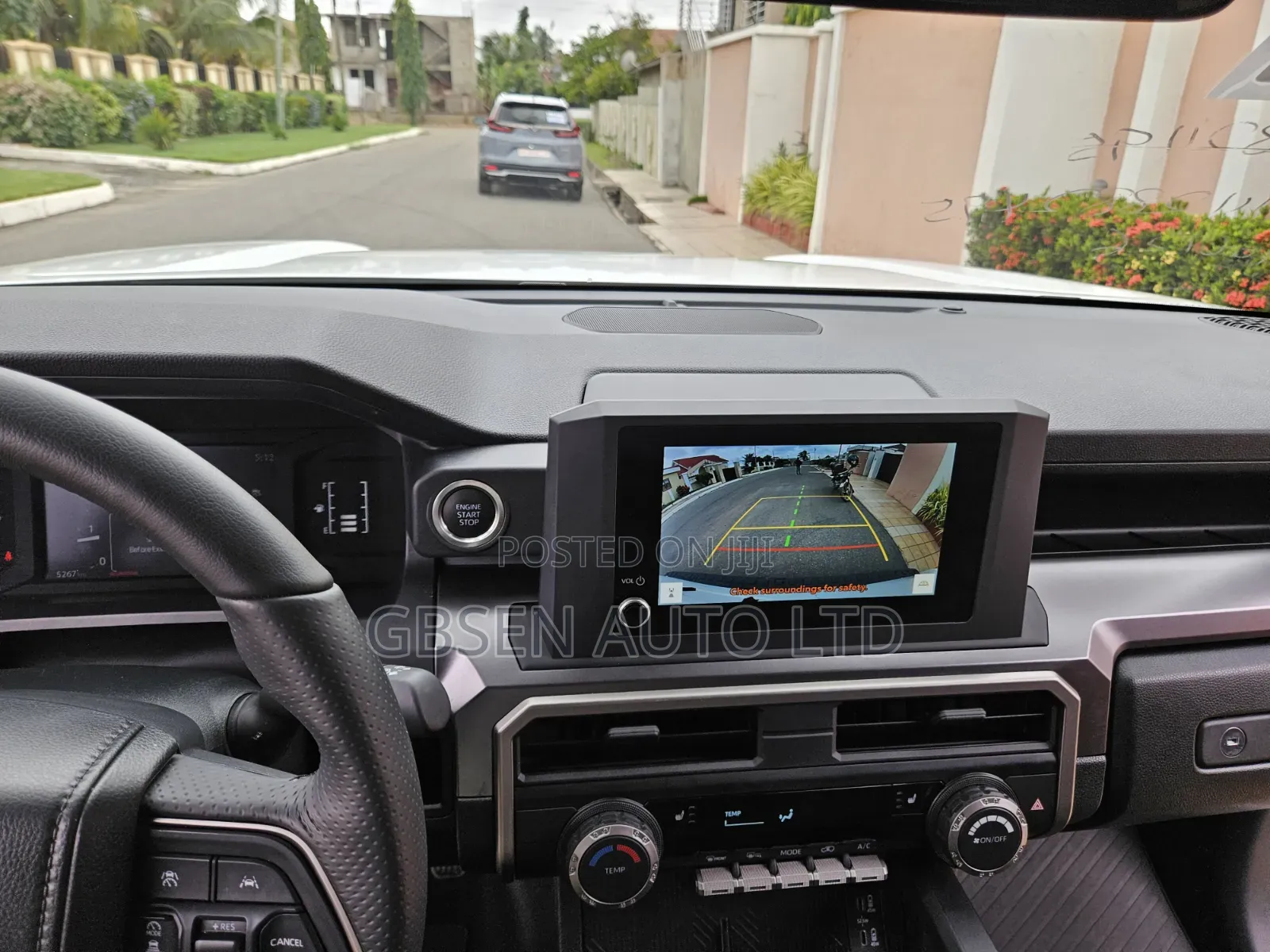 Toyota 4-Runner SR5 4WD 2025 White