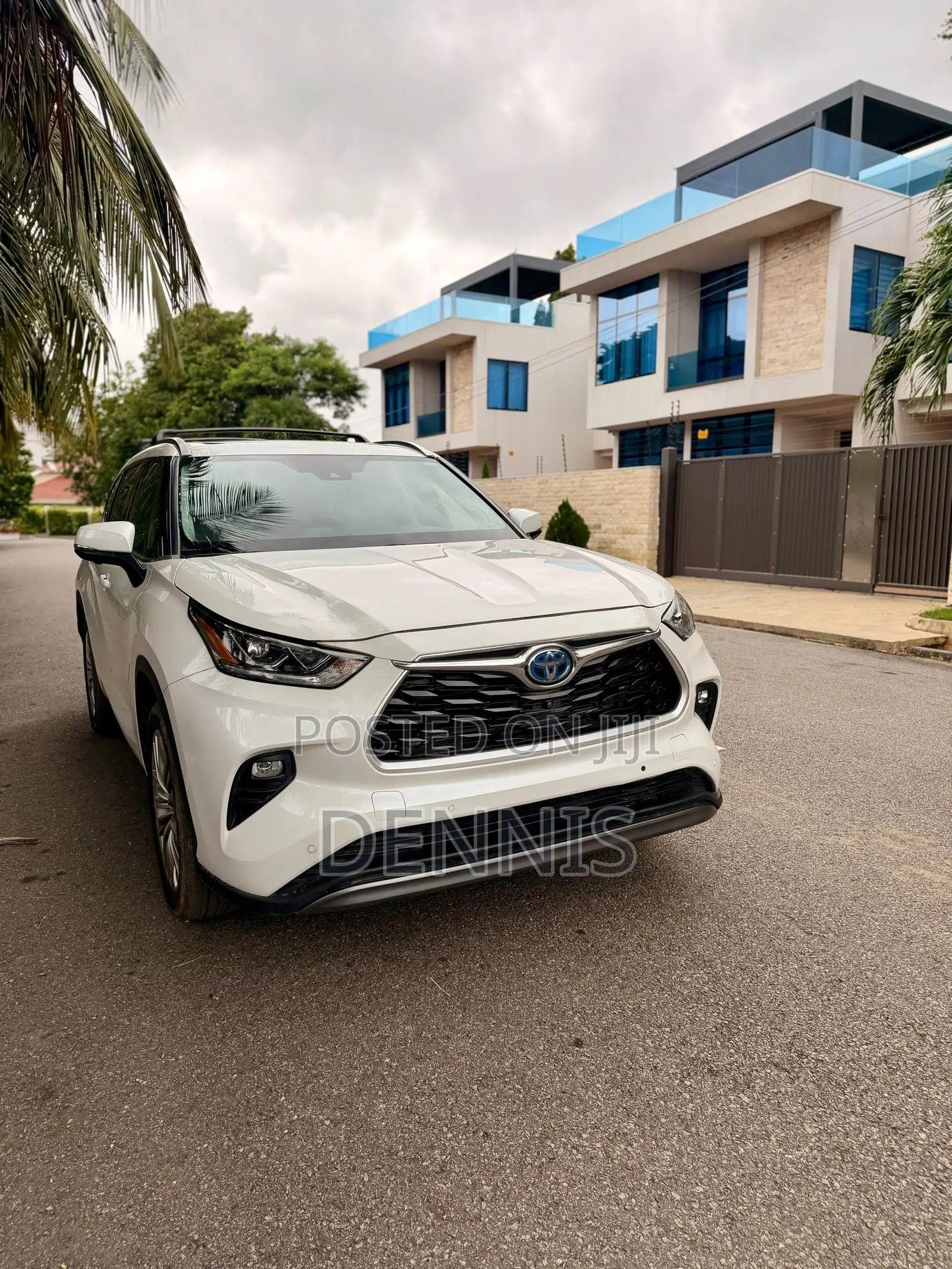 Toyota Highlander Platinum AWD 2023 White