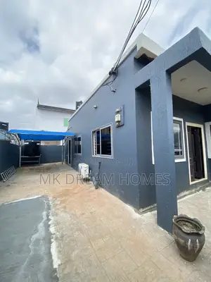 2bdrm House in Lake Side Estate for rent