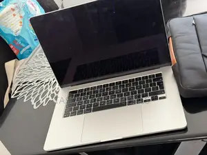 Laptop Apple MacBook Air 2025 M4 16GB Apple M4 Pro SSD 512GB