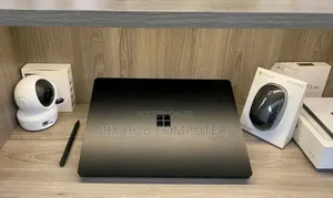 New Laptop Microsoft Surface Laptop 8GB Intel Core i5 SSD 256GB