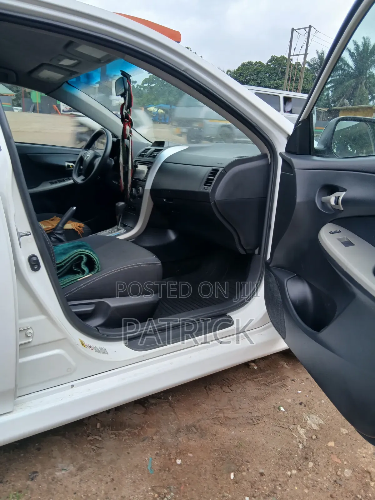Toyota Corolla 2013 White