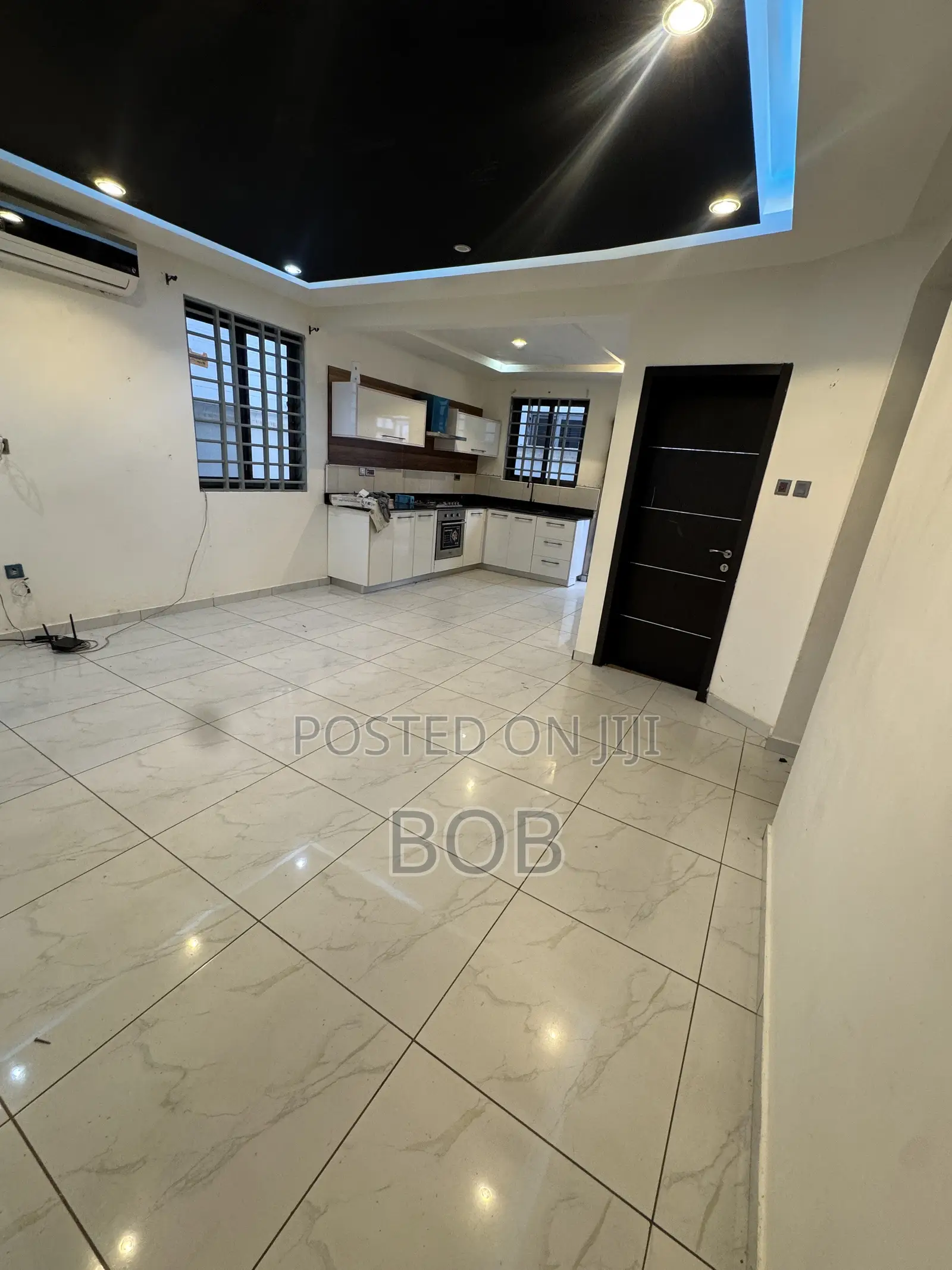 2bdrm Townhouse / Terrace in Bob, Nmai-Dzorn for rent