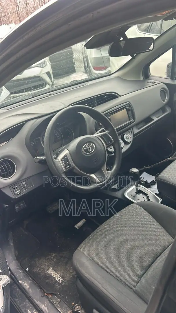 Toyota Yaris 2017 Black