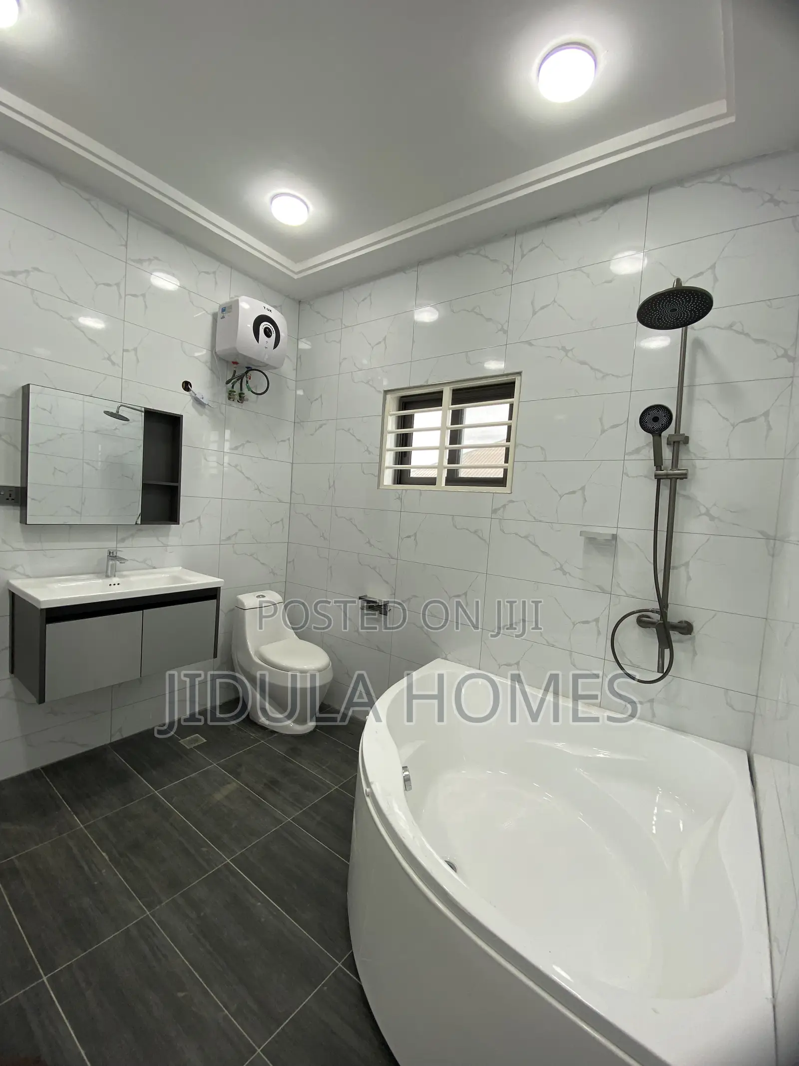 2bdrm Apartment in Haatso, ECOMOG for rent