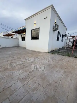 2bdrm Townhouse / Terrace in Bob, Nmai-Dzorn for rent