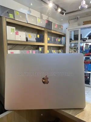 Laptop Apple MacBook Pro 2019 16GB Intel Core i9 SSD 1T