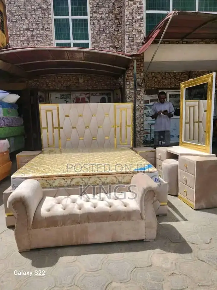 Luxury Fabric Upholstered Queen Size Bed Frame With Dressing Mirror