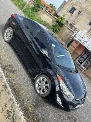 Hyundai Elantra Limited Sedan FWD (1.8L 4cyl 6A) 2013 Black