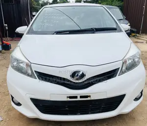 Toyota Vitz 1.3 AWD 5dr 2011 White