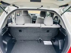 Toyota Vitz 1.3 AWD 5dr 2011 White