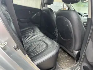 Hyundai Tucson Limited AWD 2012 Silver