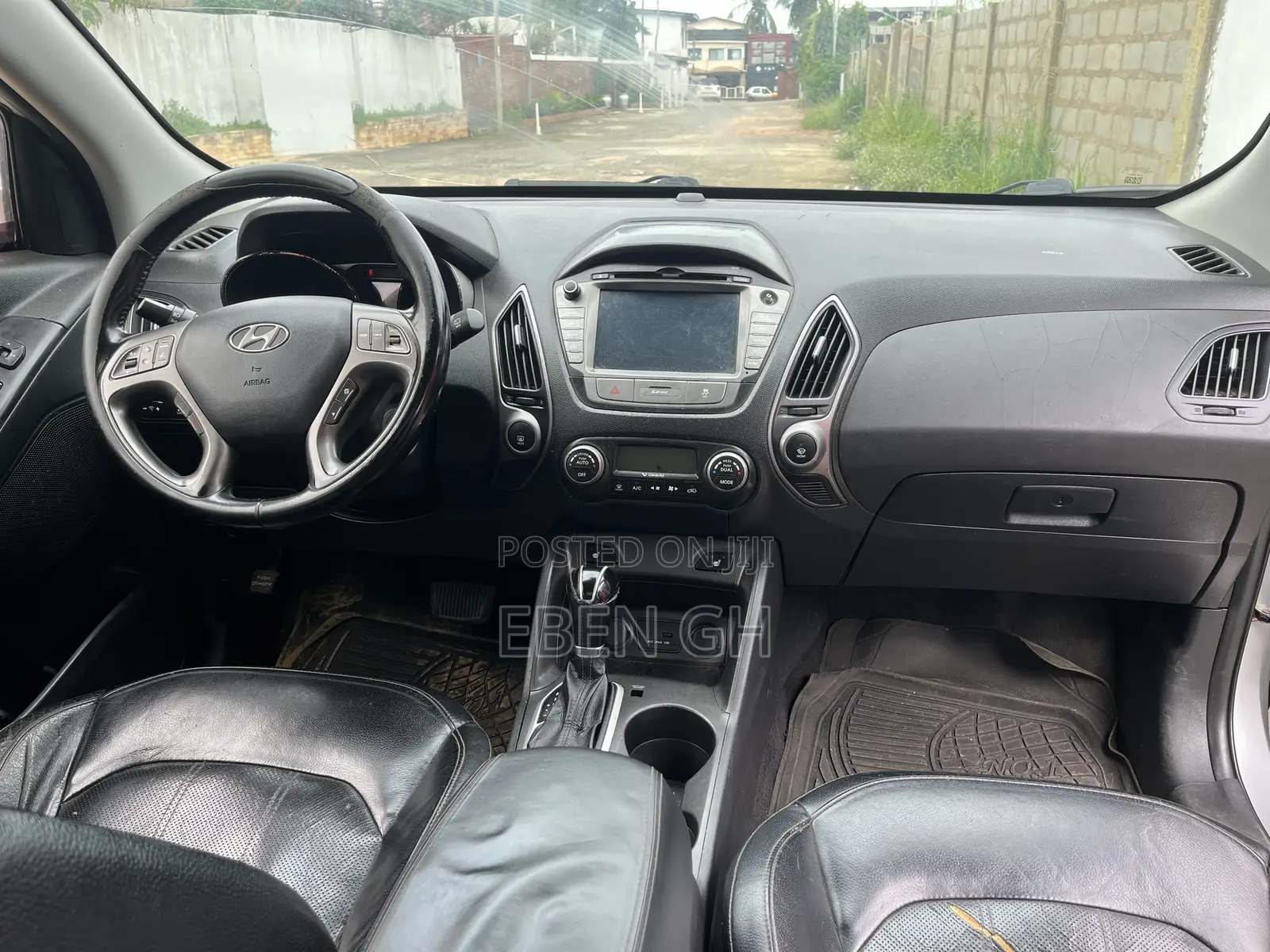 Hyundai Tucson Limited AWD 2012 Silver