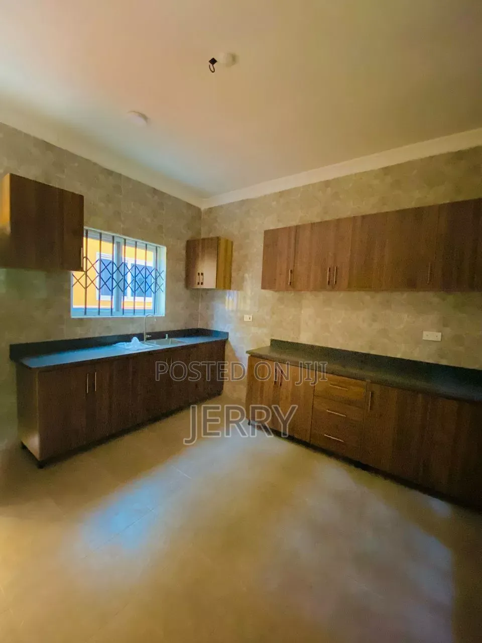 3bdrm House in Baatsona Total for sale