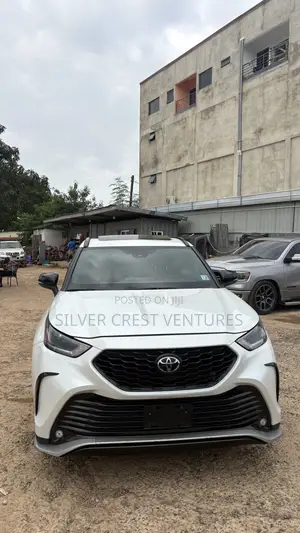 Toyota Highlander XSE 2022 White