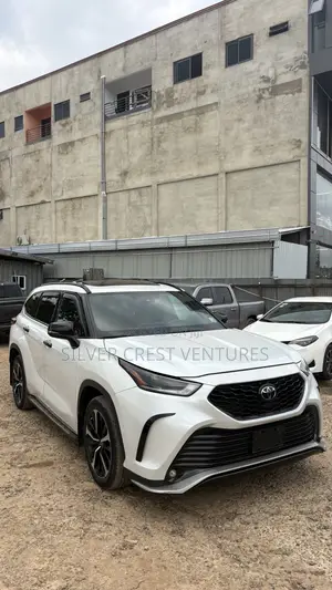 Toyota Highlander XSE 2022 White