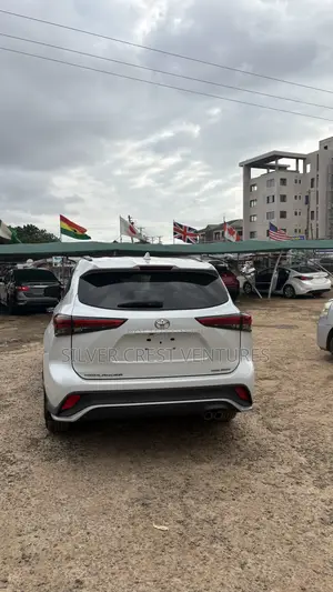 Toyota Highlander XSE 2022 White