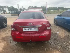 Toyota Yaris 2009 Red