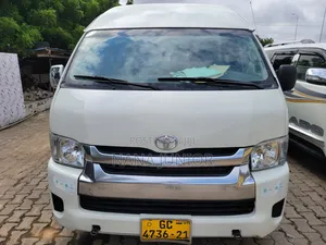 Toyota HiAce 2010 White