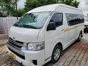 Toyota HiAce 2010 White