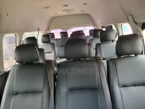 Toyota HiAce 2010 White