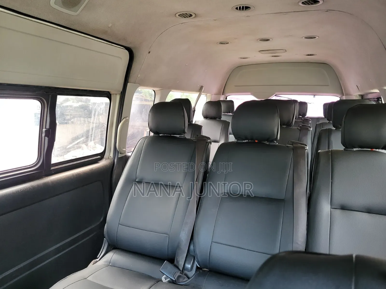 Toyota HiAce 2010 White