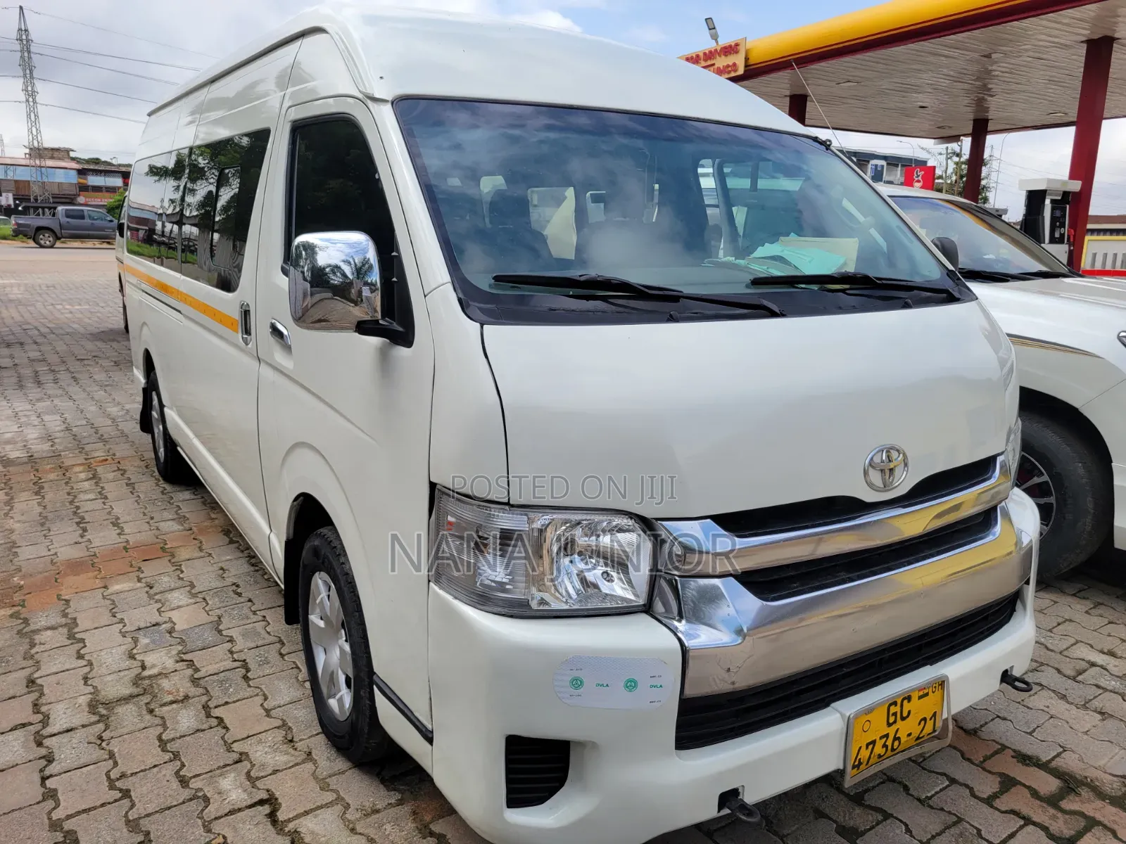 Toyota HiAce 2010 White