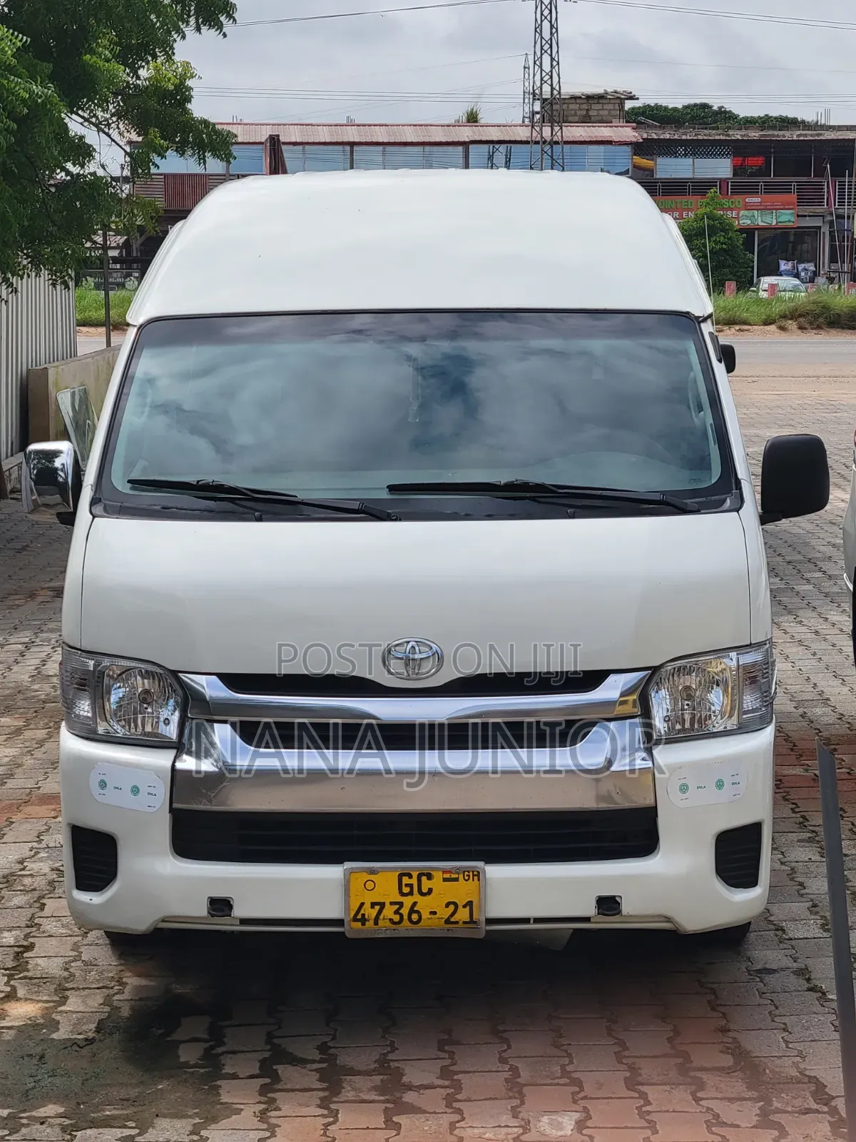 Toyota HiAce 2010 White
