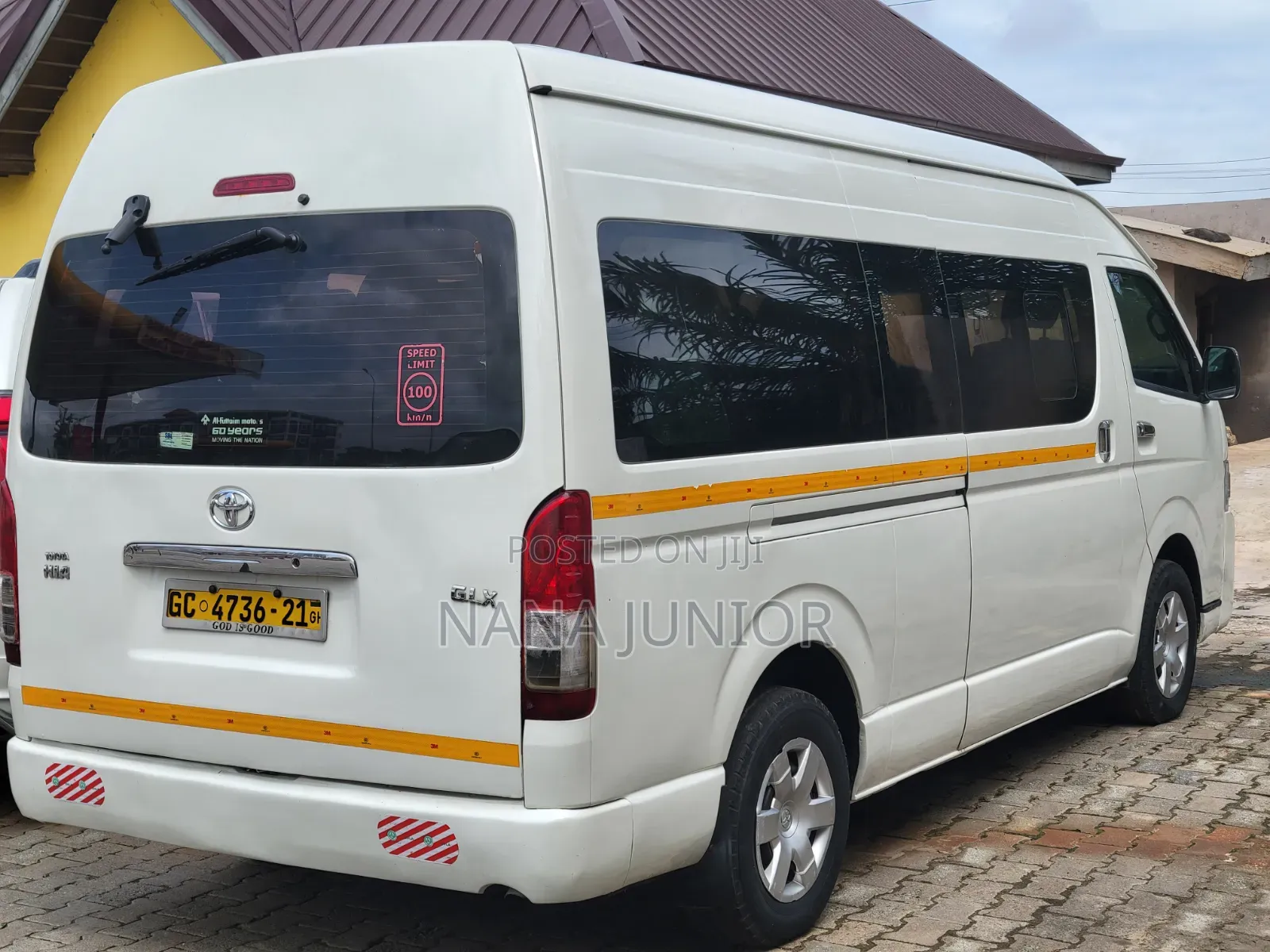 Toyota HiAce 2010 White