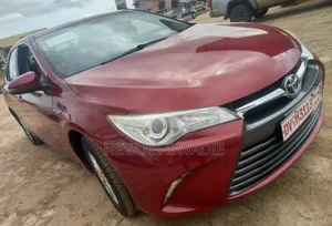 Toyota Camry Hybrid 2023 Red